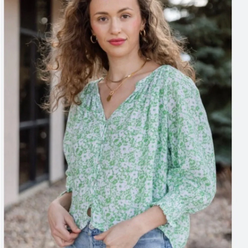 New Rails Green and White Floral Linen Top Large - Picture 1 of 7